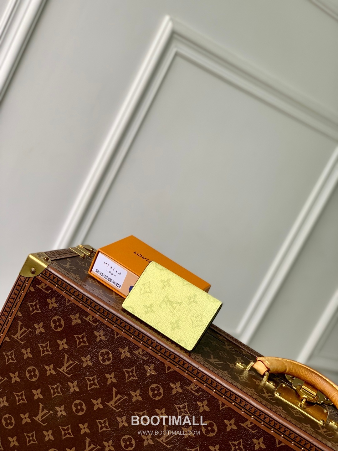 Louis Vuitton Pocket Organizer Monogram Taiga Canvas and Leather Yellow Card Holder 루이비통 포켓 오거나이저 모노그램 타이가 캔버스 레더 옐로우 카드홀더 11.1cm 1