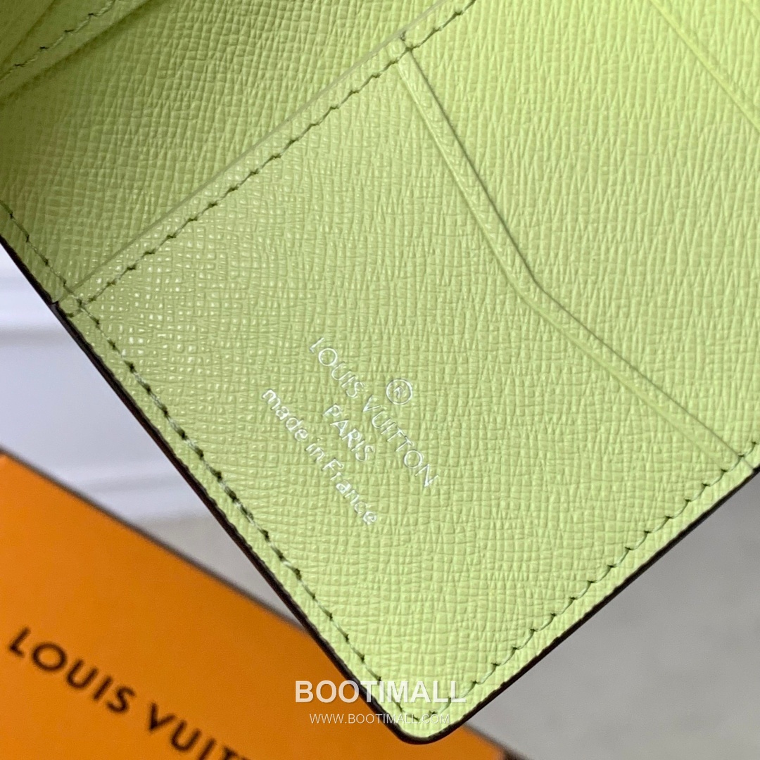Louis Vuitton Pocket Organizer Monogram Taiga Canvas and Leather Yellow Card Holder 루이비통 포켓 오거나이저 모노그램 타이가 캔버스 레더 옐로우 카드홀더 11.1cm 8