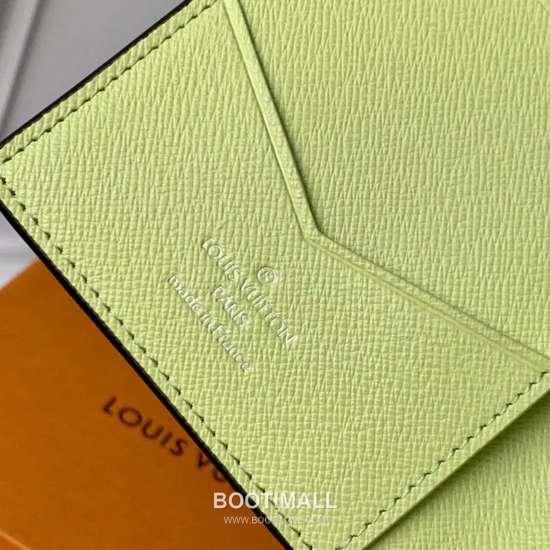Louis Vuitton Taigarama Passport Cover Monogram Coated Canvas and Taiga Leather Yellow Card Case 루이비통 타이가라마 패스포트 커버 모노그램 코티드 캔버스 레더 옐로우 카드케이스 14cm 8
