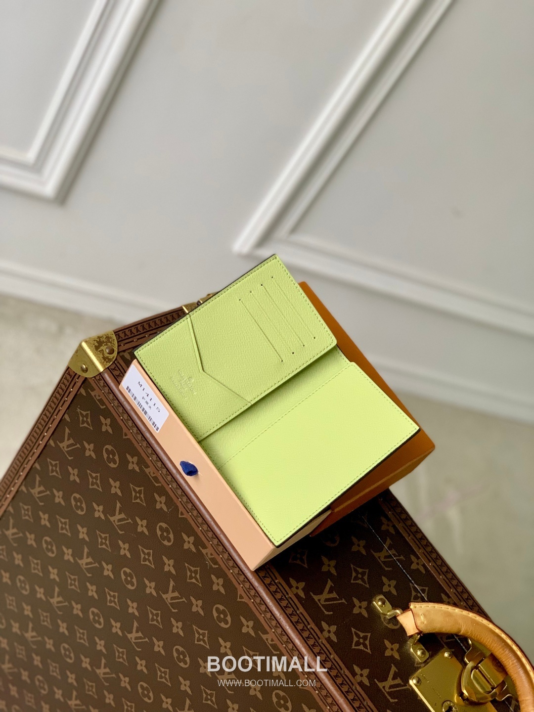 Louis Vuitton Taigarama Passport Cover Monogram Coated Canvas and Taiga Leather Yellow Card Case 루이비통 타이가라마 패스포트 커버 모노그램 코티드 캔버스 레더 옐로우 카드케이스 14cm 9
