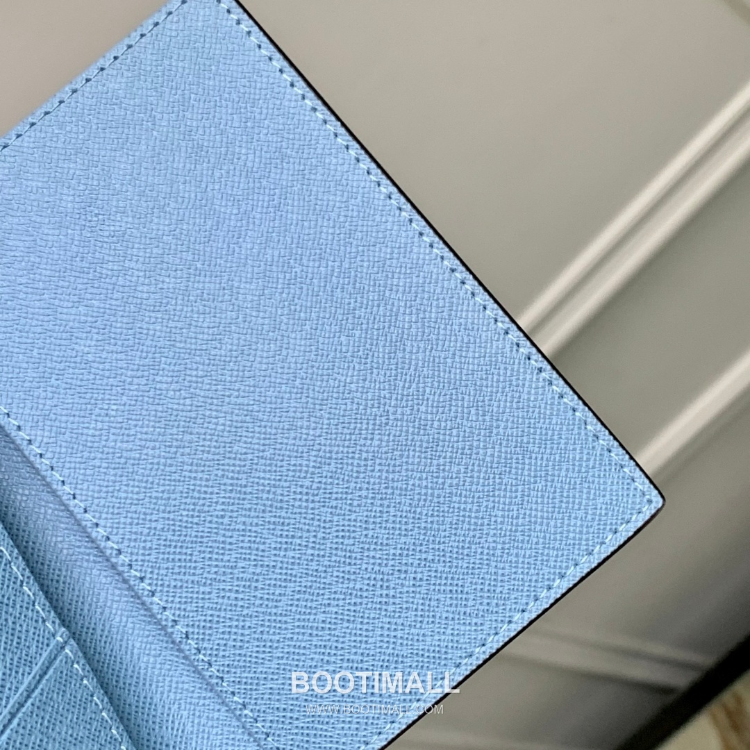 Louis Vuitton Taigarama Passport Cover Monogram Coated Canvas and Taiga Leather Blue Card Case 루이비통 타이가라마 패스포트 커버 모노그램 코티드 캔버스 레더 블루 카드케이스 14cm 5