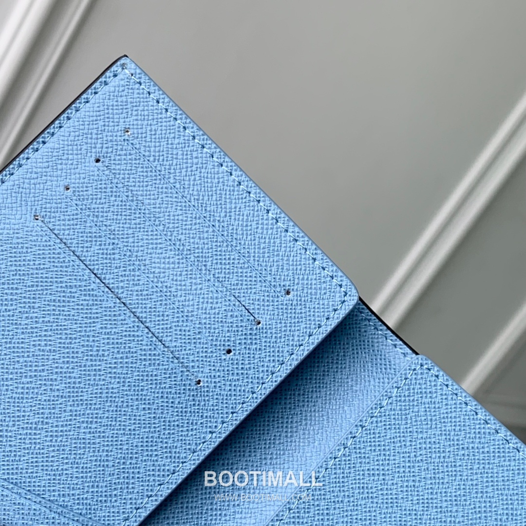 Louis Vuitton Taigarama Passport Cover Monogram Coated Canvas and Taiga Leather Blue Card Case 루이비통 타이가라마 패스포트 커버 모노그램 코티드 캔버스 레더 블루 카드케이스 14cm 6