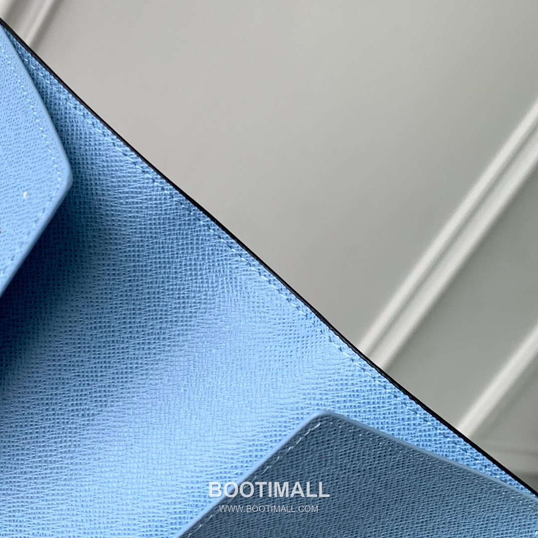 Louis Vuitton Taigarama Passport Cover Monogram Coated Canvas and Taiga Leather Blue Card Case 루이비통 타이가라마 패스포트 커버 모노그램 코티드 캔버스 레더 블루 카드케이스 14cm 7