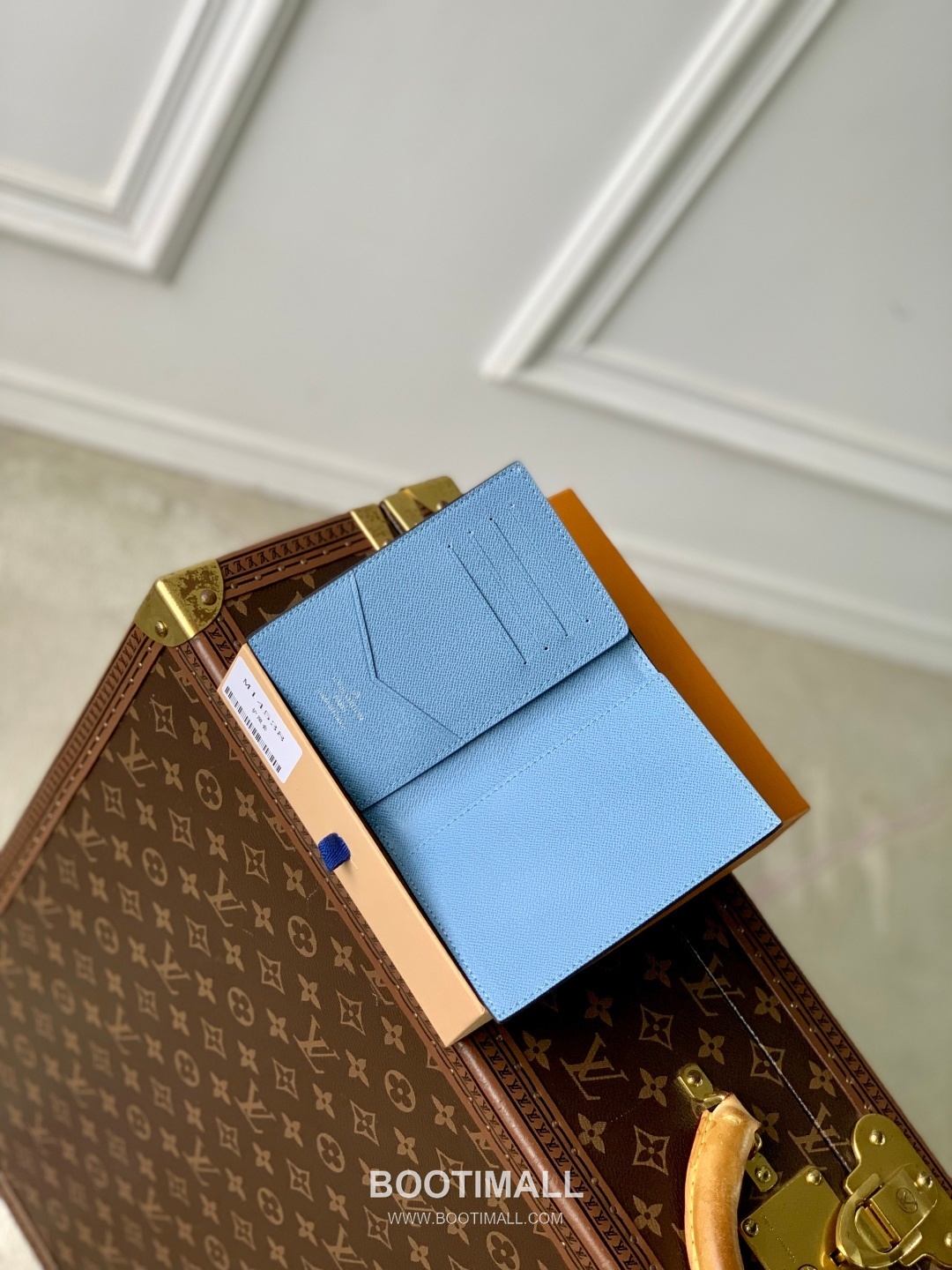 Louis Vuitton Taigarama Passport Cover Monogram Coated Canvas and Taiga Leather Blue Card Case 루이비통 타이가라마 패스포트 커버 모노그램 코티드 캔버스 레더 블루 카드케이스 14cm 9