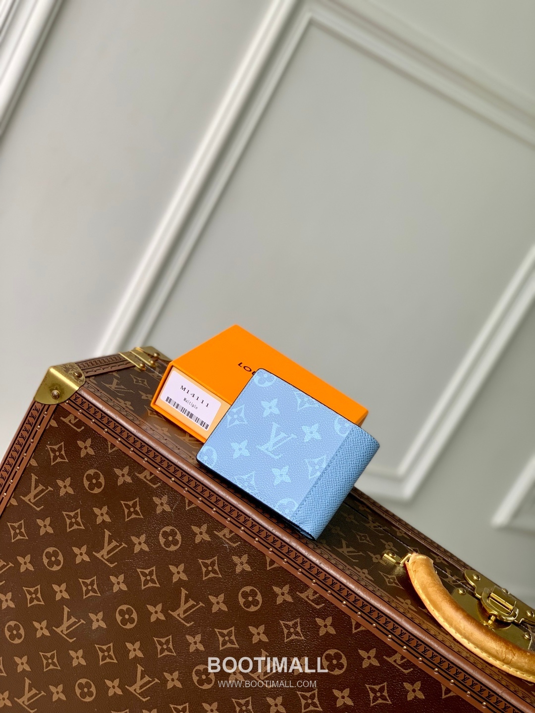 Louis Vuitton Multiple Monogram Taiga Canvas and Leather Blue Bifold Wallet 루이비통 멀티플 모노그램 타이가 캔버스 레더 블루 반지갑 11.5cm 2