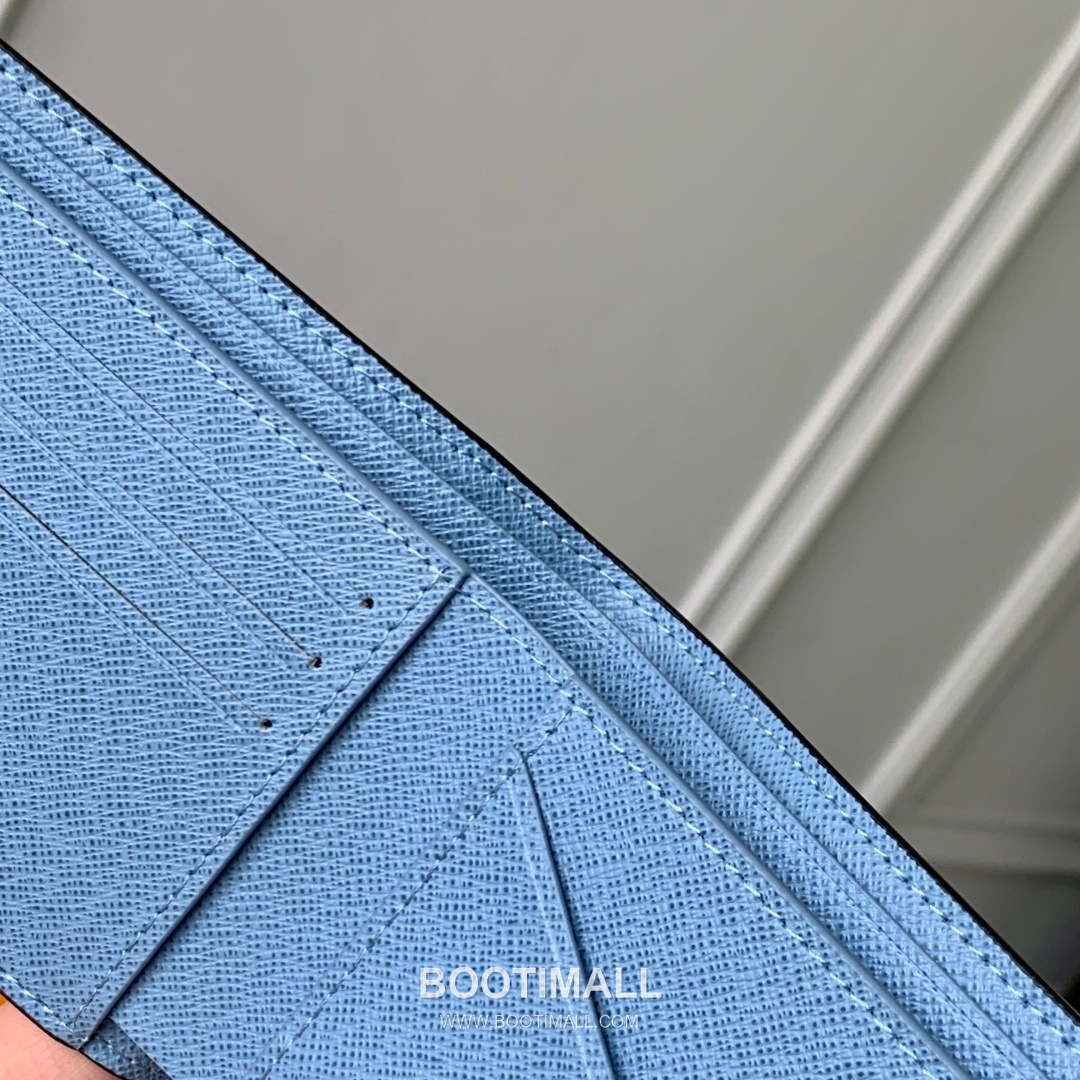Louis Vuitton Multiple Monogram Taiga Canvas and Leather Blue Bifold Wallet 루이비통 멀티플 모노그램 타이가 캔버스 레더 블루 반지갑 11.5cm 7