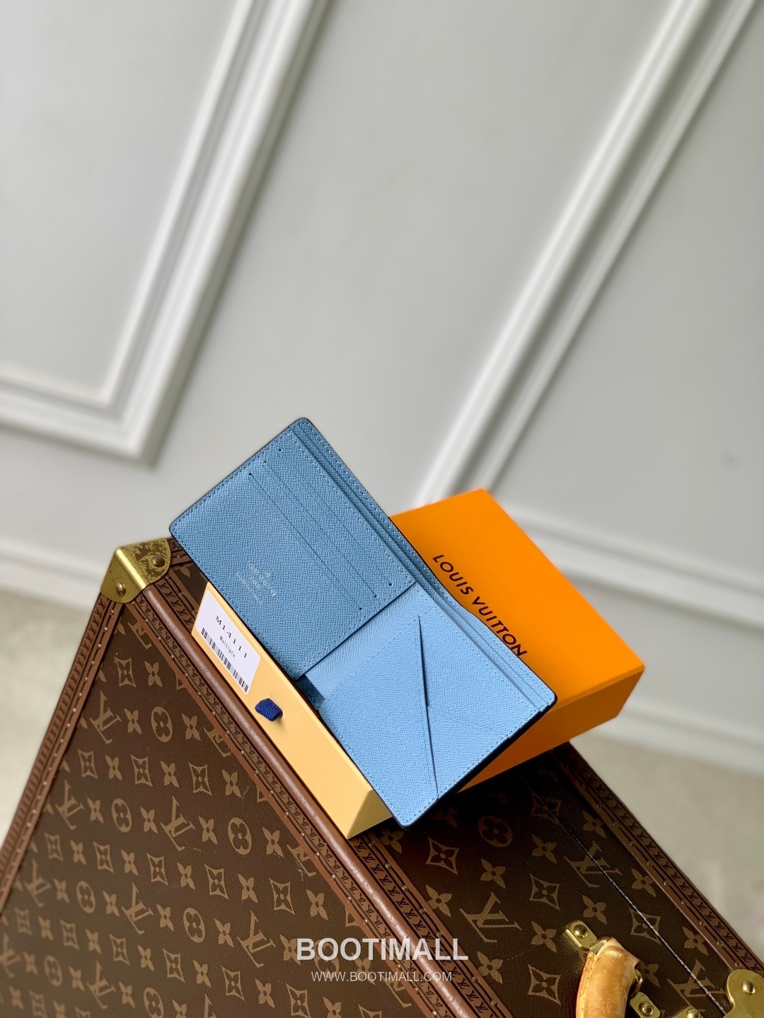 Louis Vuitton Multiple Monogram Taiga Canvas and Leather Blue Bifold Wallet 루이비통 멀티플 모노그램 타이가 캔버스 레더 블루 반지갑 11.5cm 9