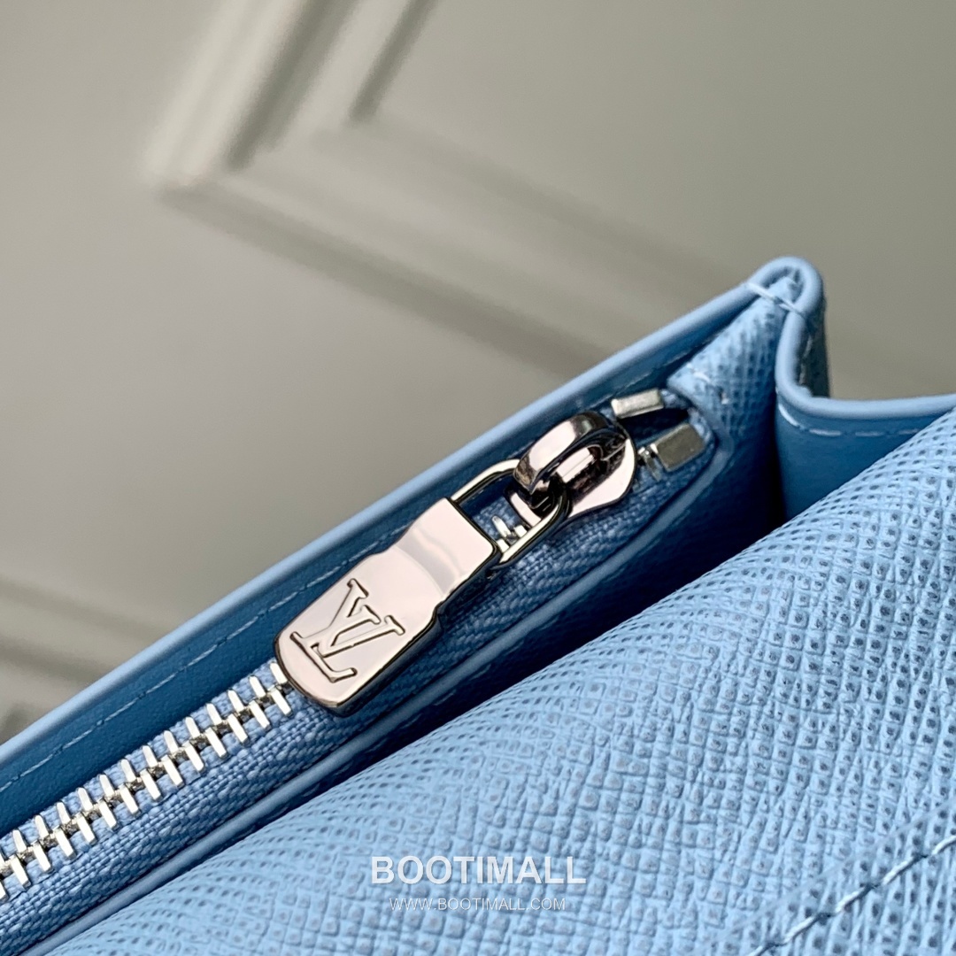 Louis Vuitton Brazza Monogram Taiga Long Coated Canvas and Leather Blue Wallet 루이비통 브라자 모노그램 타이가 롱 코티드 캔버스 레더 블루 장지갑 19cm 6