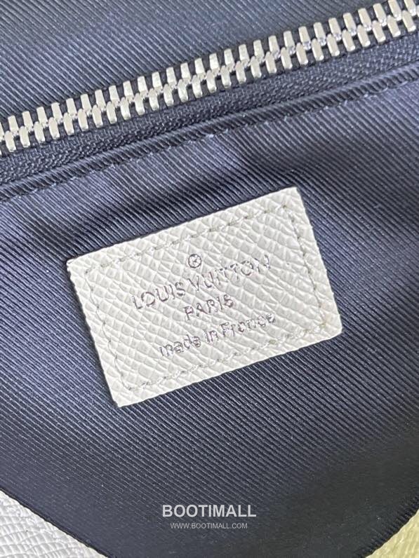 Louis Vuitton New Flap Taiga Leather Messenger Bag M30808 루이비통 뉴 플랩 타이가 가죽 메신저백 28.3cm 8