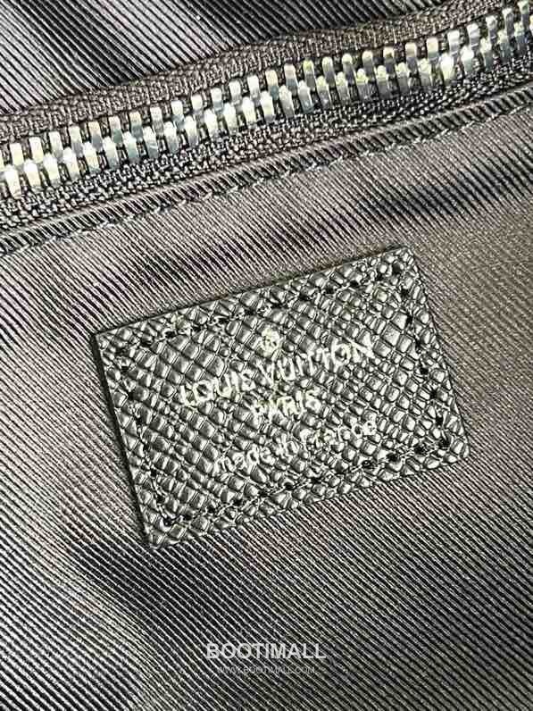 Louis Vuitton New Flap Taiga Leather Messenger Bag M30808 루이비통 뉴 플랩 타이가 가죽 메신저백 28.3cm 8