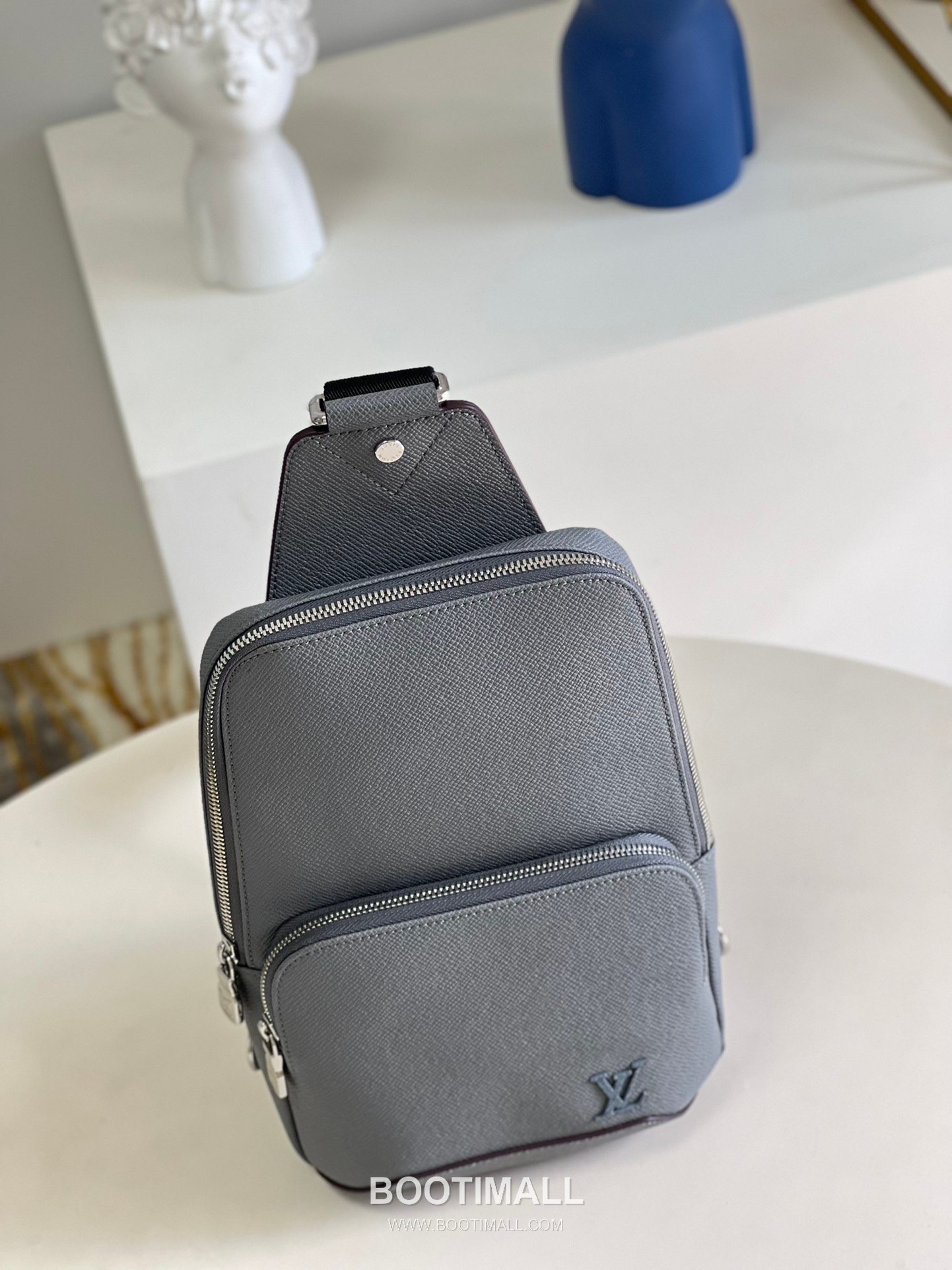 Louis Vuitton Avenue Taiga Leather Sling Bag M30443 루이비통 애비뉴 타이가 가죽 슬링백 31cm 6