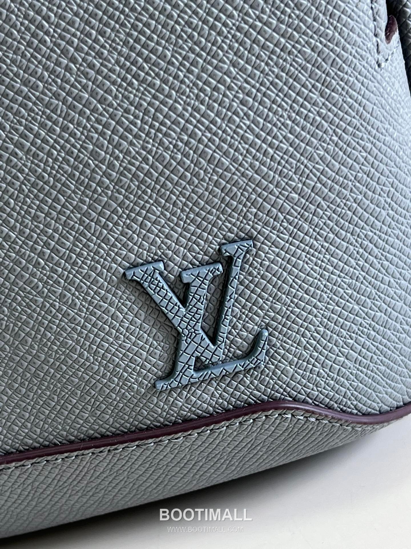 Louis Vuitton Avenue Taiga Leather Sling Bag M30443 루이비통 애비뉴 타이가 가죽 슬링백 31cm 7