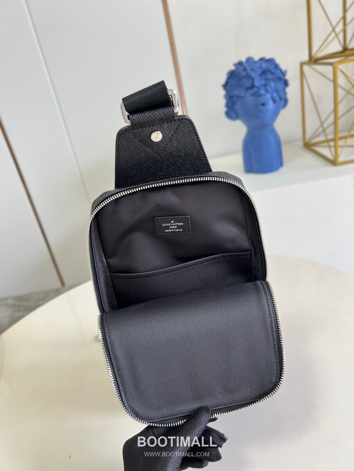 Louis Vuitton Avenue Taiga Leather Sling Bag M30443 루이비통 애비뉴 타이가 가죽 슬링백 31cm 8