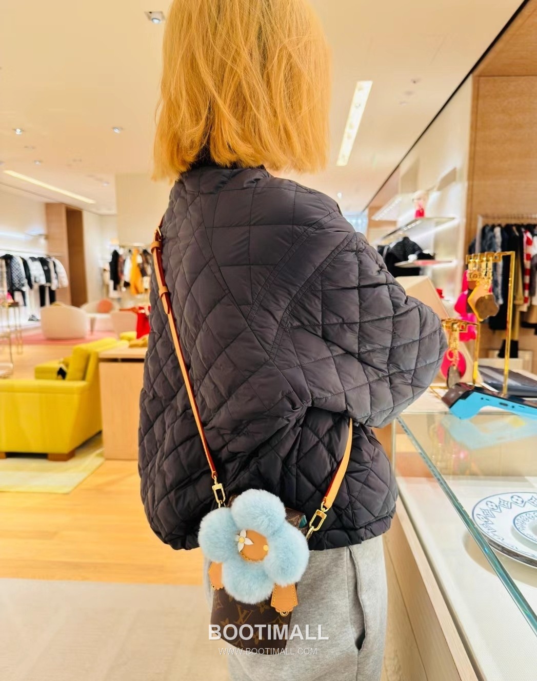 Louis Vuitton Vivienne Phone Pouch Leather M12269 루이비통 비비엔느 폰 파우치 가죽 크로스백 17.5cm 3