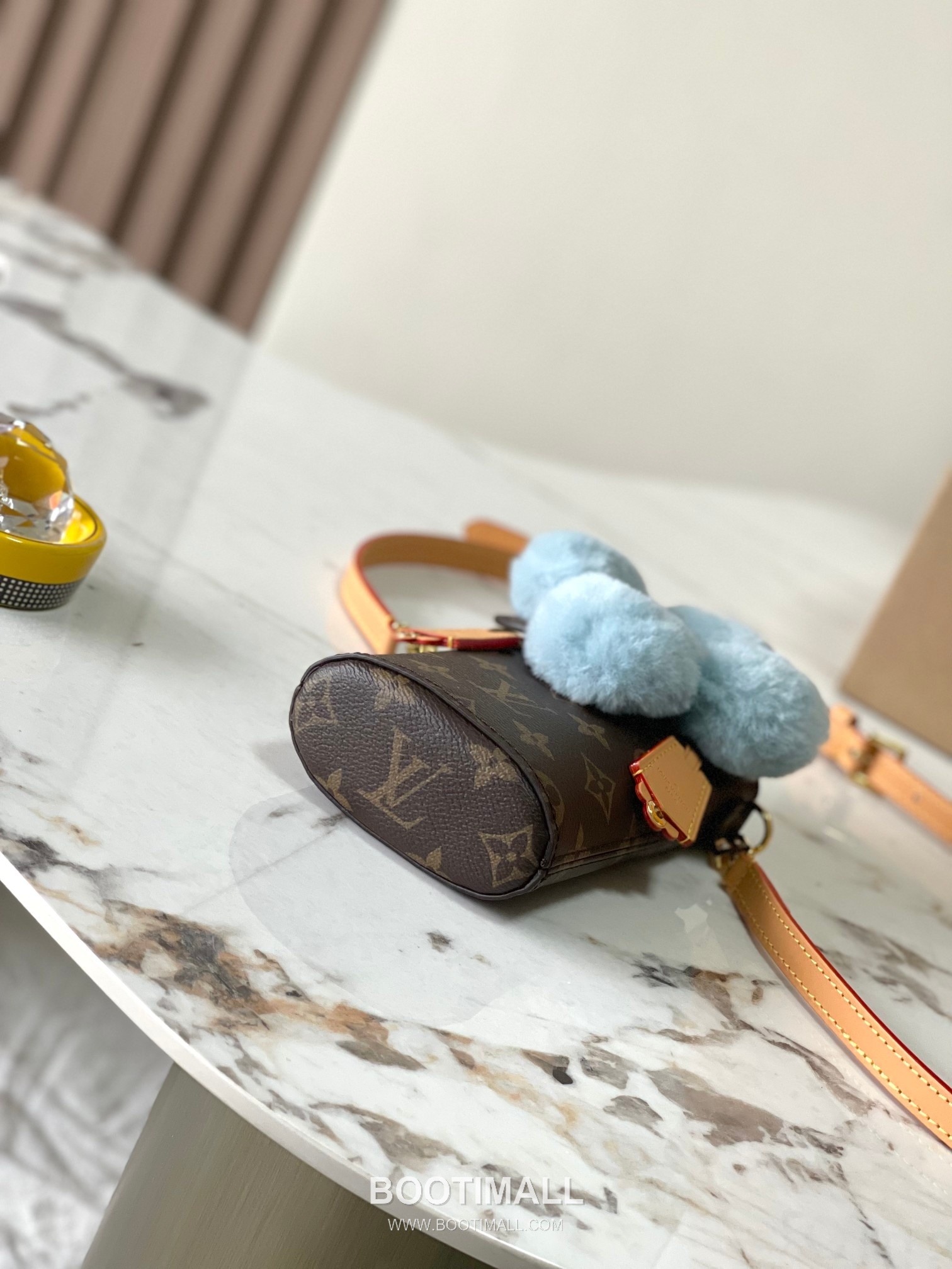 Louis Vuitton Vivienne Phone Pouch Leather M12269 루이비통 비비엔느 폰 파우치 가죽 크로스백 17.5cm 7