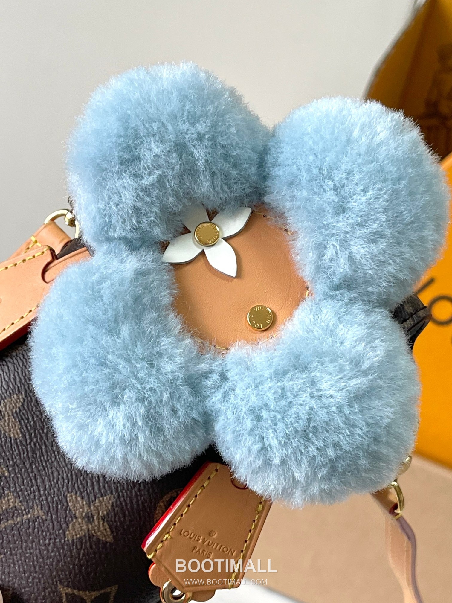 Louis Vuitton Vivienne Phone Pouch Leather M12269 루이비통 비비엔느 폰 파우치 가죽 크로스백 17.5cm 8