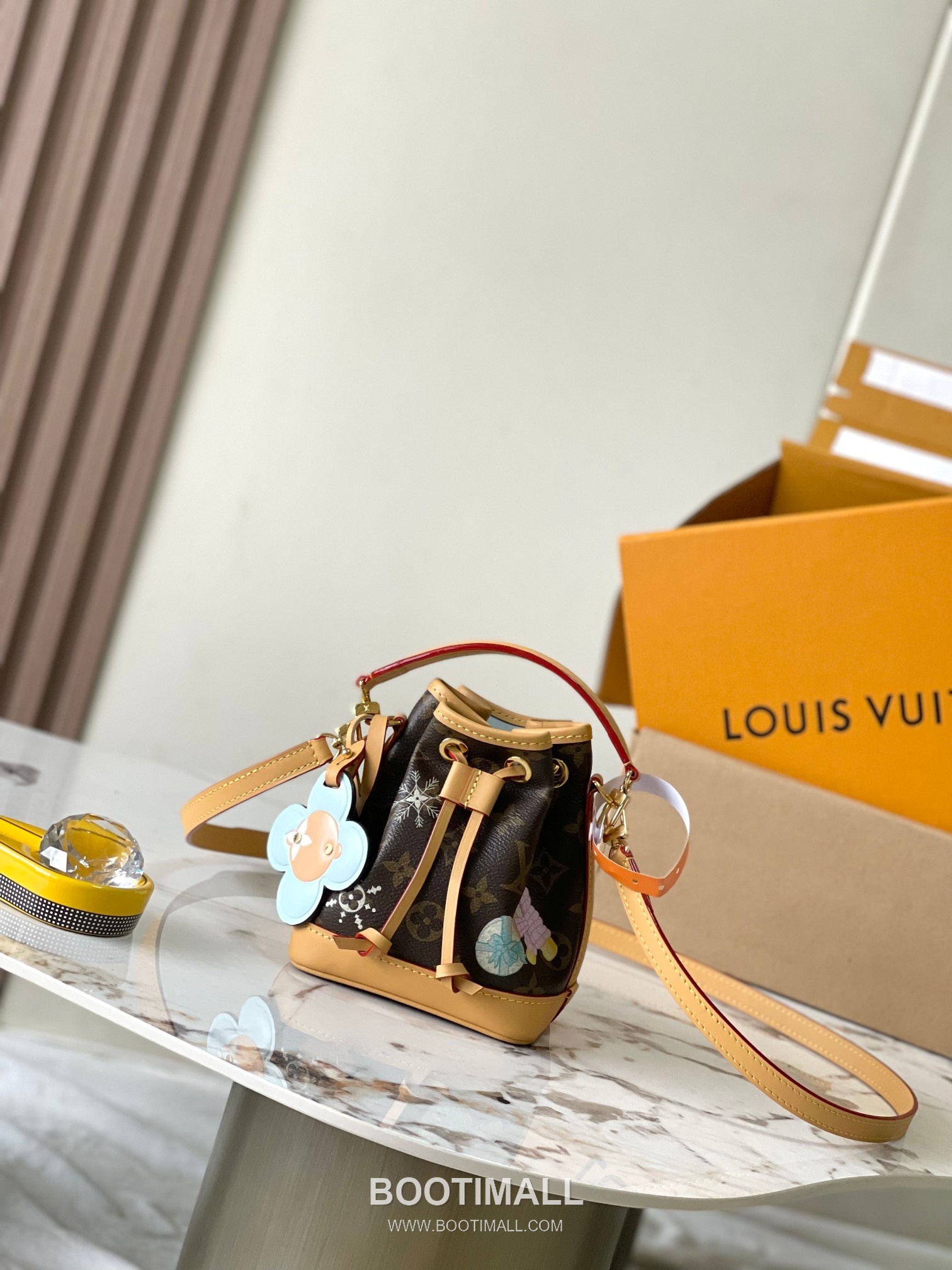 Louis Vuitton Nano Noé Vivienne Snow Show Monogram Bag M12221 루이비통 나노 노에 비비엔느 스노우 쇼 모노그램 버킷백 16cm 1