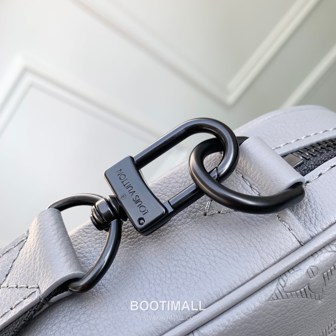 Louis Vuitton Trio Messenger Monogram Shadow Calfskin Grey Coin Purse 루이비통 트리오 메신저 모노그램 섀도우 카프스킨 그레이 동전지갑 25cm 6