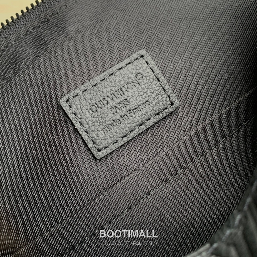 Louis Vuitton Trio Messenger Monogram Shadow Cowhide Leather Black Coin Purse 루이비통 트리오 메신저 모노그램 섀도우 M26713 소가죽 블랙 동전지갑 8