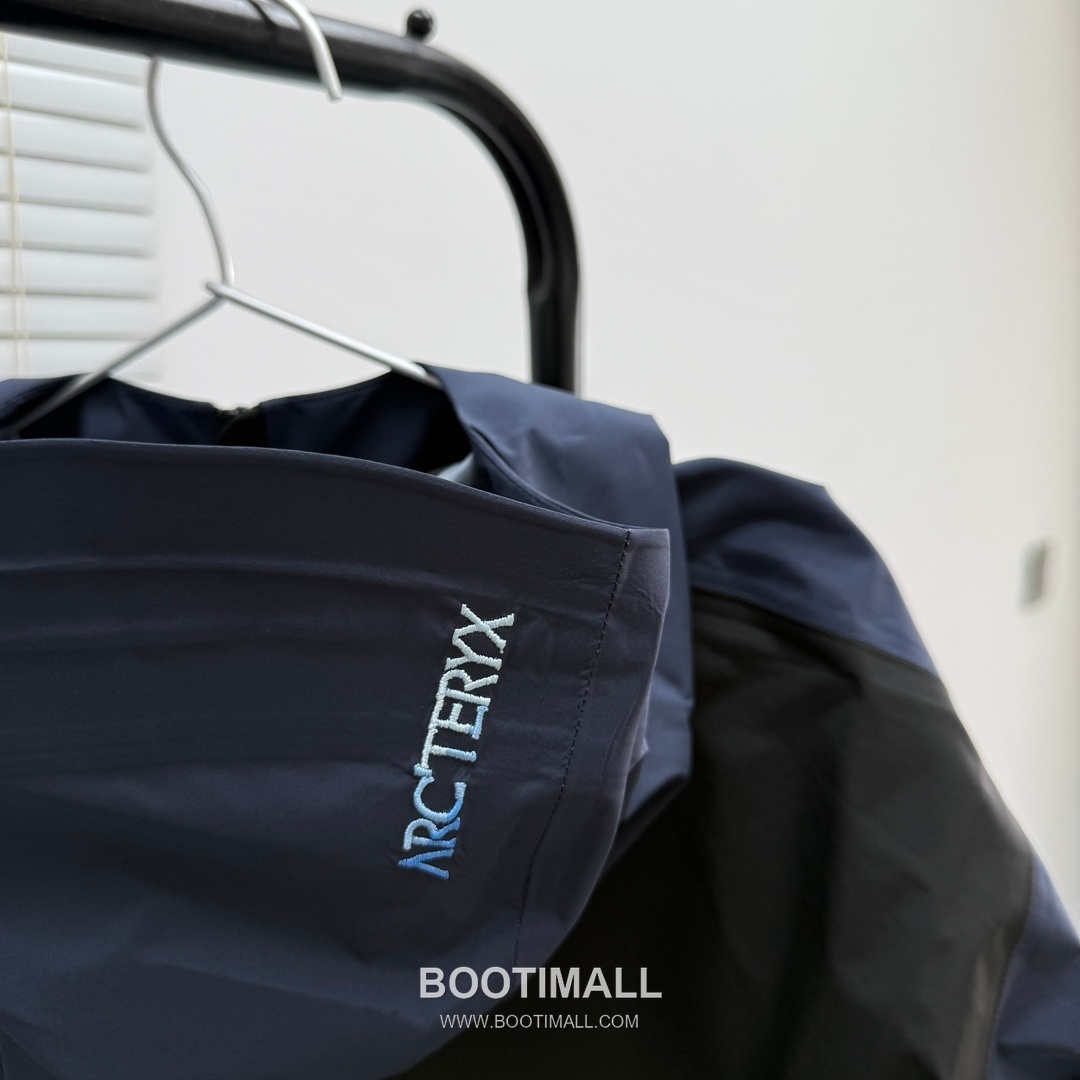 Arc'teryx Namtso Beta SL Gamma Blue Hard Shell Jacket 아크테릭스 남초 베타 SL 감마 블루 하드쉘 자켓 4