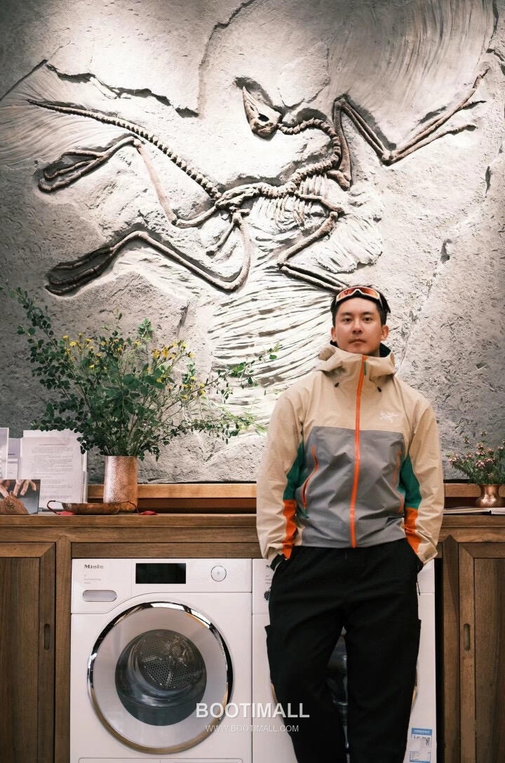 Arc'teryx Beta Lightweight Nanga Parbat Shell GORE-TEX Pro Orange Hardshell Jacket 아크테릭스 베타 라이트웨이트 난가바와 쉘 고어텍스 프로 오렌지 하드쉘 자켓 2