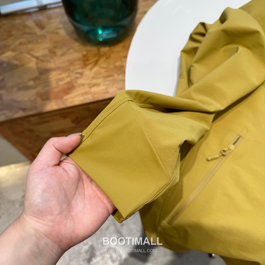 Kailas M8-X Softshell Polyamide Polyester Elastane Black Windbreaker 카일라스 M8-X 소프트쉘 폴리아미드 폴리에스터 엘라스테인 블랙 바람막이 23