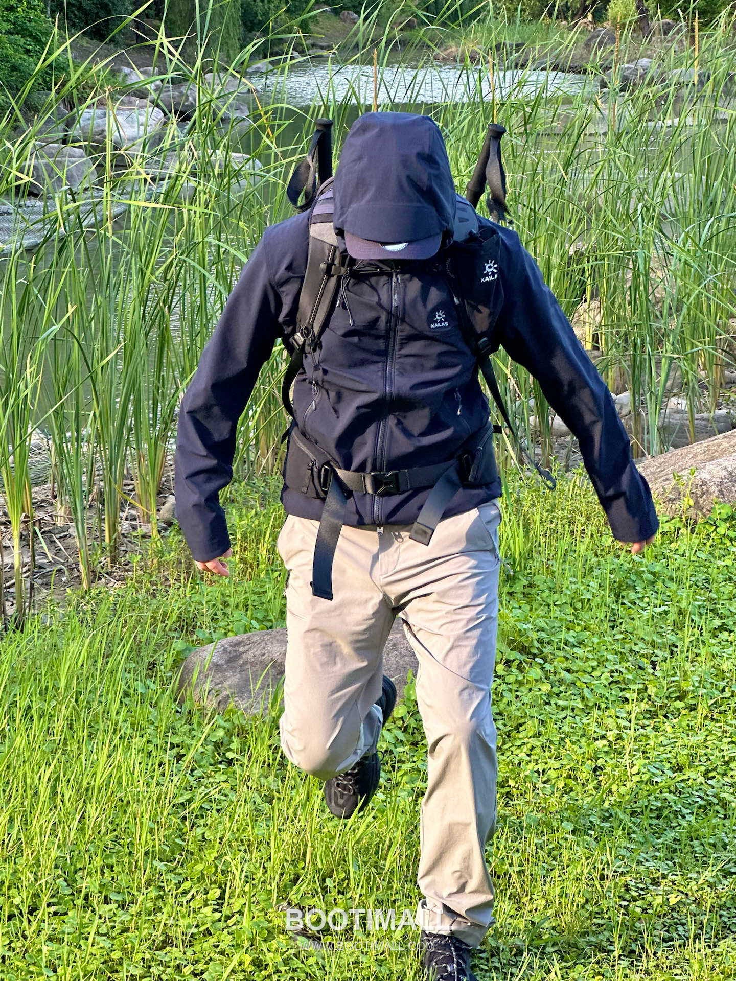 Kailas M8-X Softshell Polyamide Blend Navy Hooded Jacket 카일라스 M8-X 소프트쉘 폴리아미드 혼방 네이비 후드 자켓 15