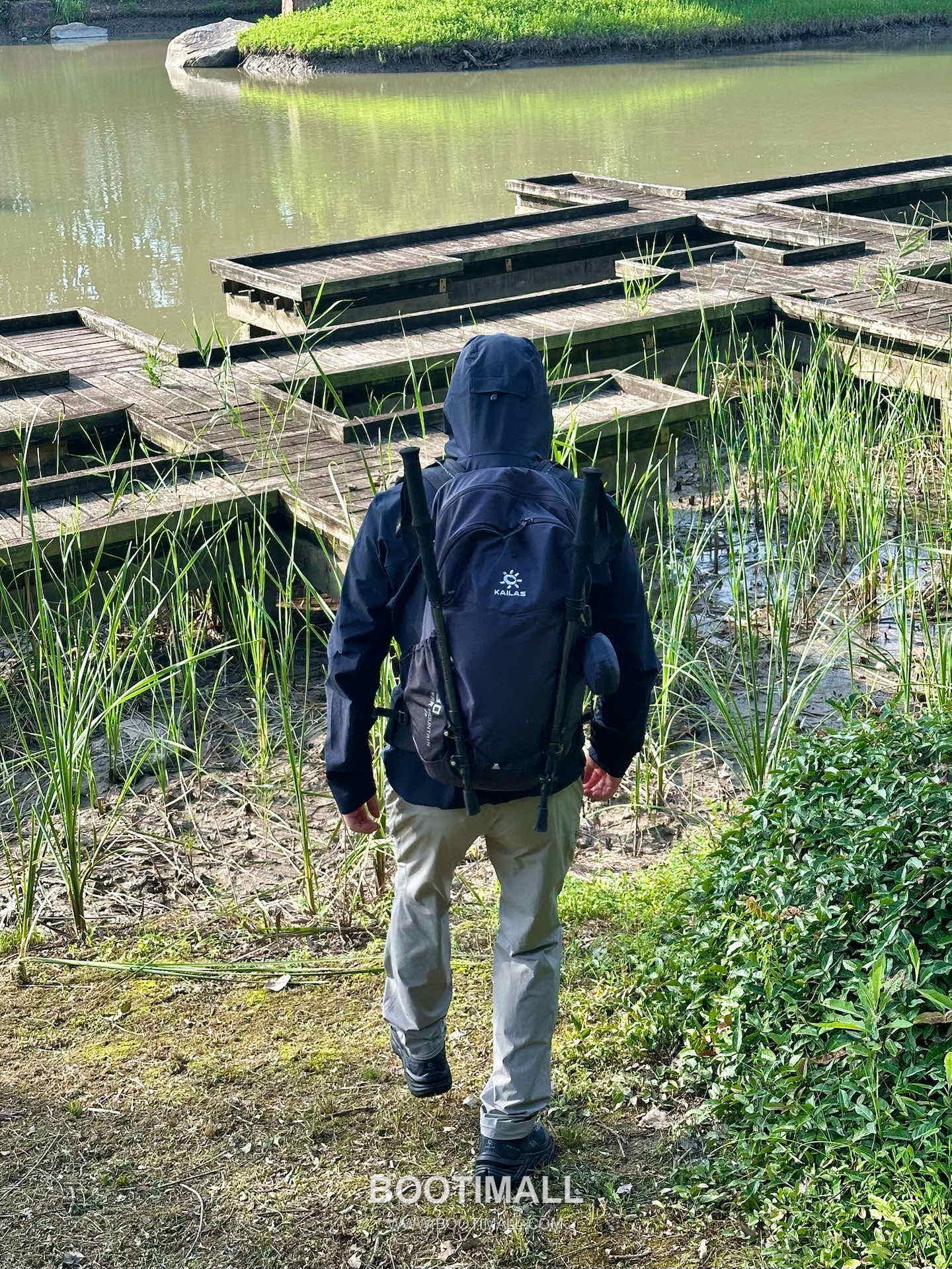 Kailas M8-X Softshell Polyamide Blend Navy Hooded Jacket 카일라스 M8-X 소프트쉘 폴리아미드 혼방 네이비 후드 자켓 17