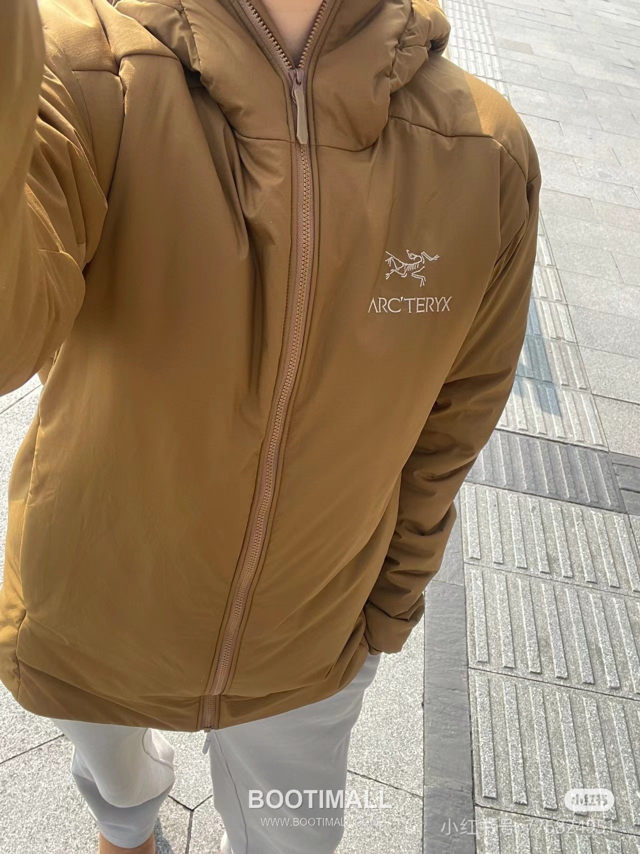 Arc'teryx Atom Heavyweight Hoody Black Padded Jacket 아크테릭스 아톰 헤비웨이트 후디 블랙 패딩 자켓 2