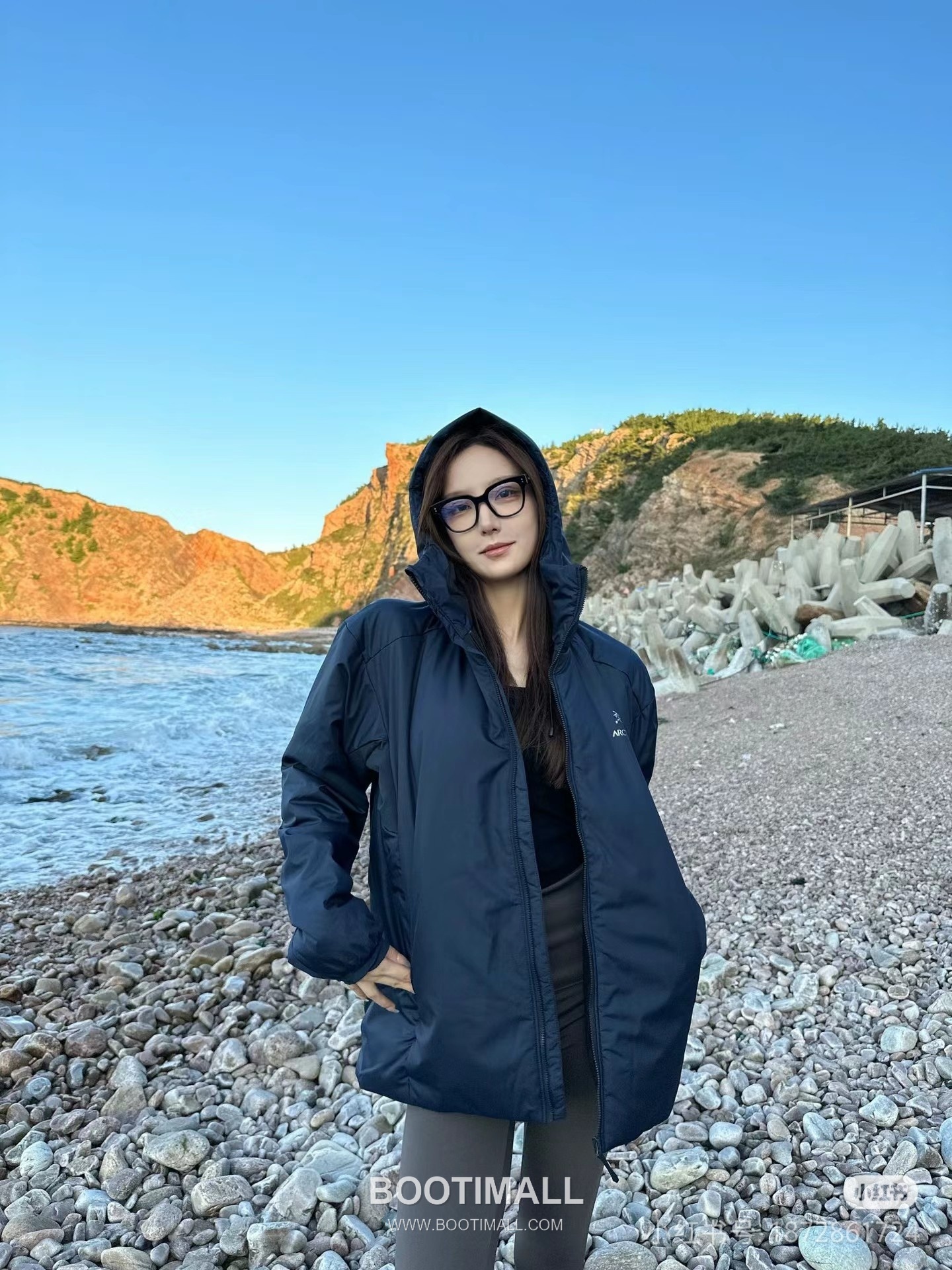 Arc'teryx Atom Heavyweight Hoody Black Padded Jacket 아크테릭스 아톰 헤비웨이트 후디 블랙 패딩 자켓 2