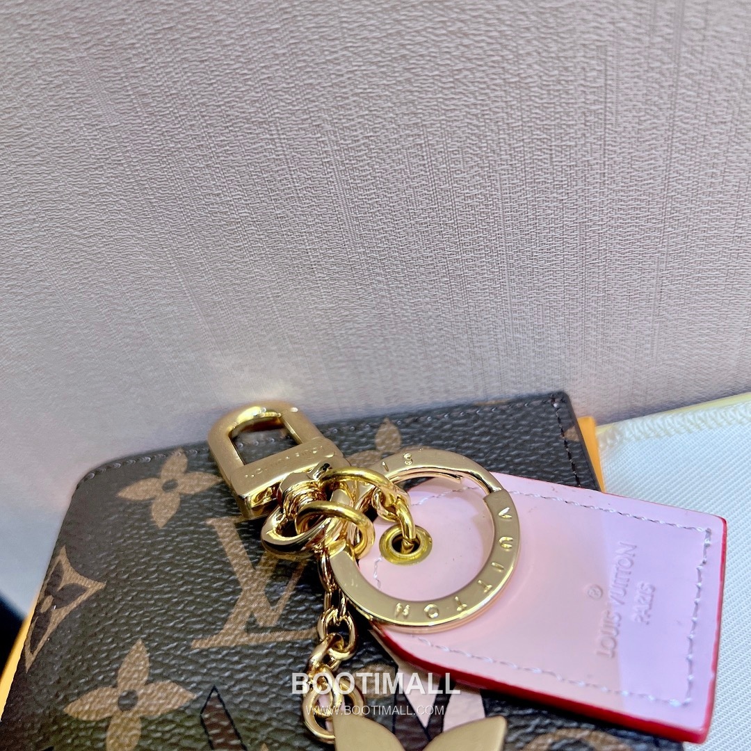 Louis Vuitton 23 Nameplate Keyring 루이비통 23 네임플레이트 키링 4