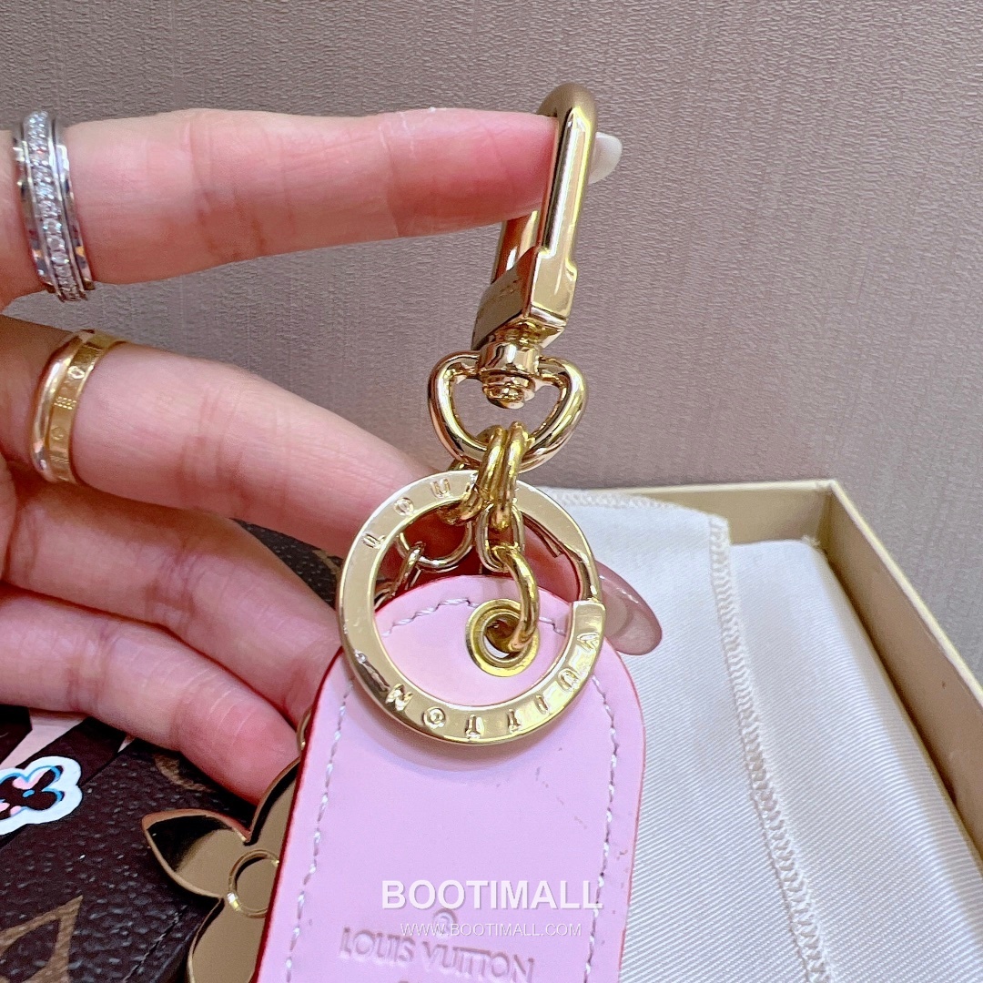 Louis Vuitton 23 Nameplate Keyring 루이비통 23 네임플레이트 키링 7