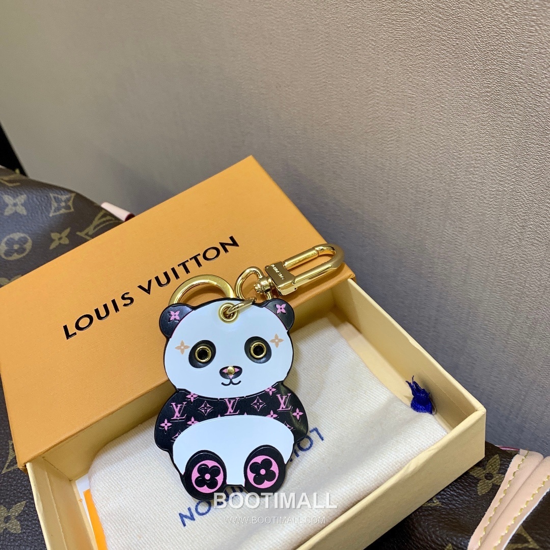 Louis Vuitton Panda Charm Keyring 루이비통 판다 참 키링 2
