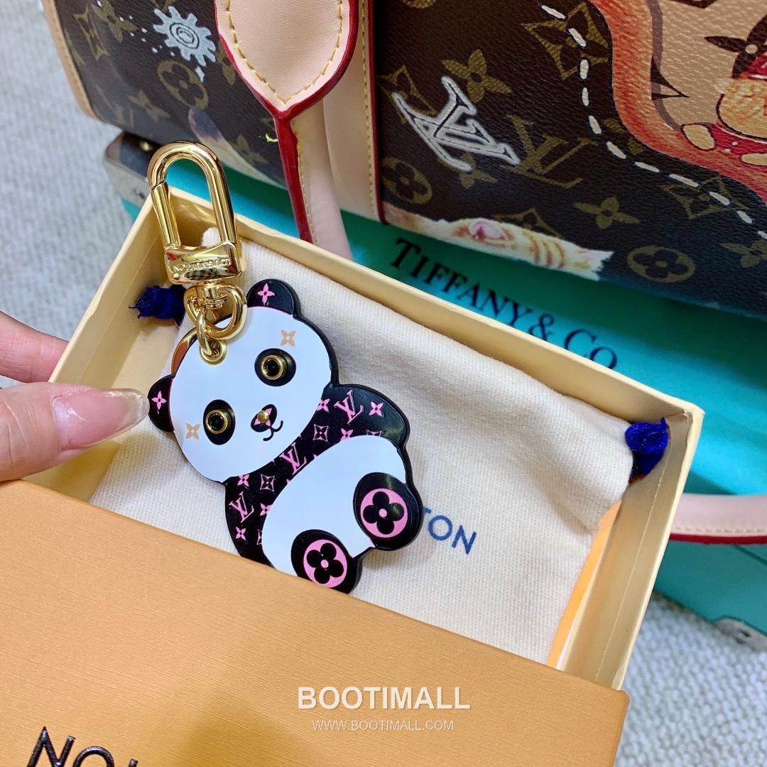 Louis Vuitton Panda Charm Keyring 루이비통 판다 참 키링 4