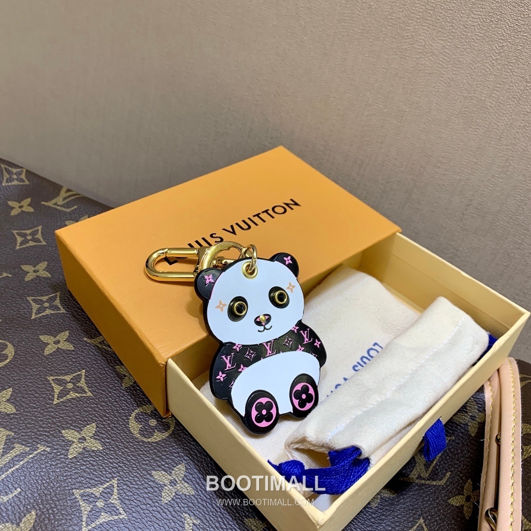 Louis Vuitton Panda Charm Keyring 루이비통 판다 참 키링 7