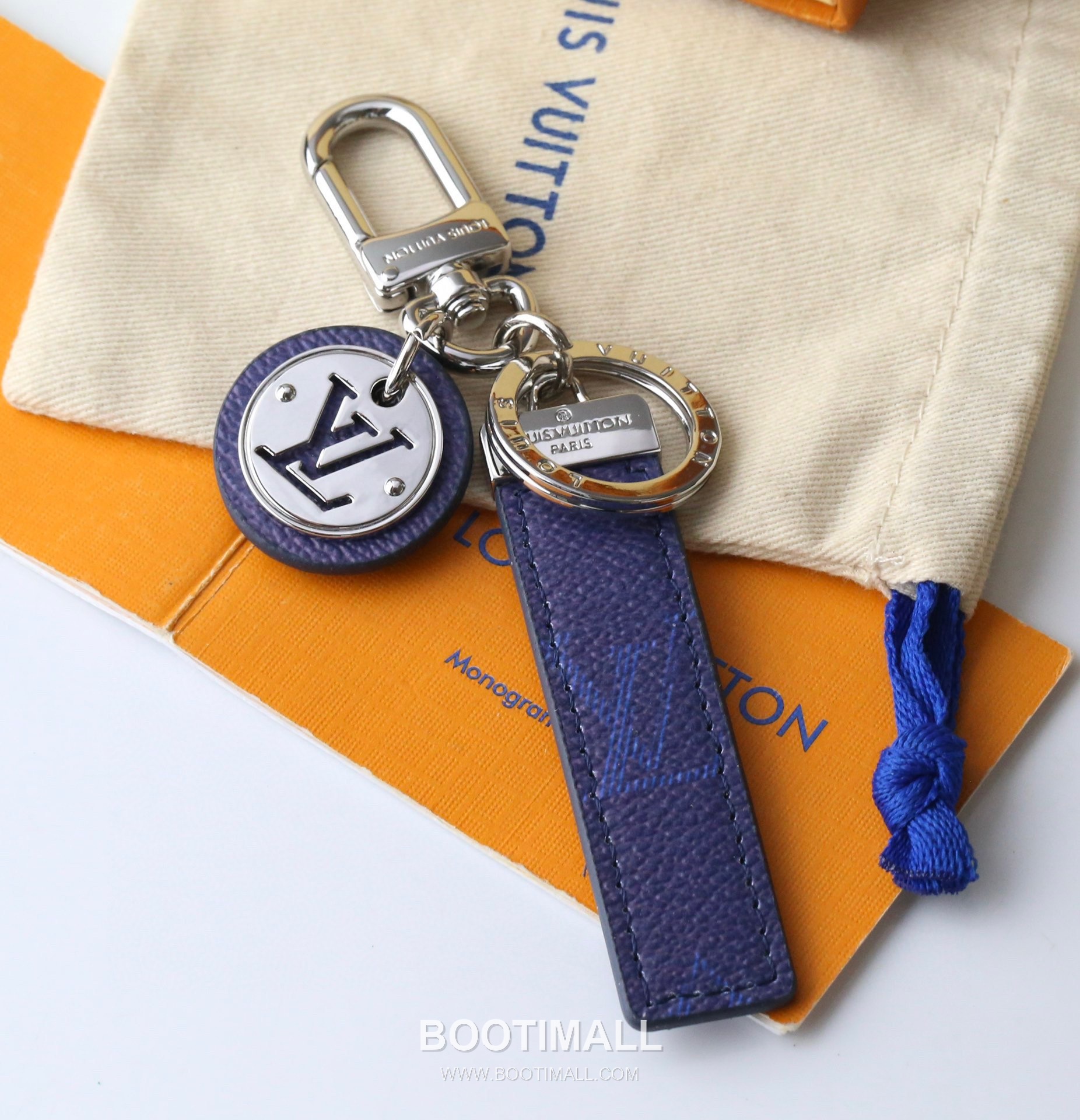 Louis Vuitton Rectangular Tag Logo Cutout Leather White Keyring 루이비통 직사각 태그 로고 컷아웃 가죽 화이트 키링 5