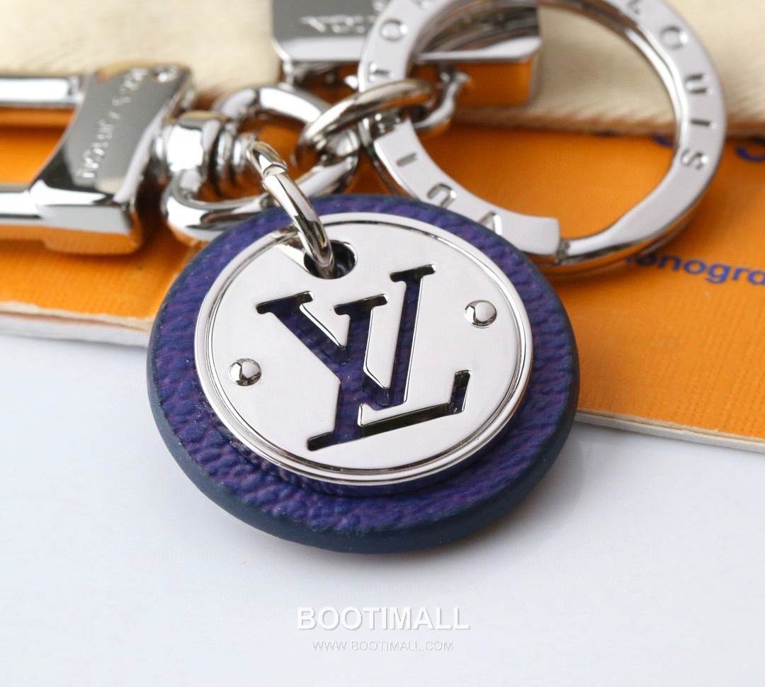 Louis Vuitton Rectangular Tag Logo Cutout Leather White Keyring 루이비통 직사각 태그 로고 컷아웃 가죽 화이트 키링 6