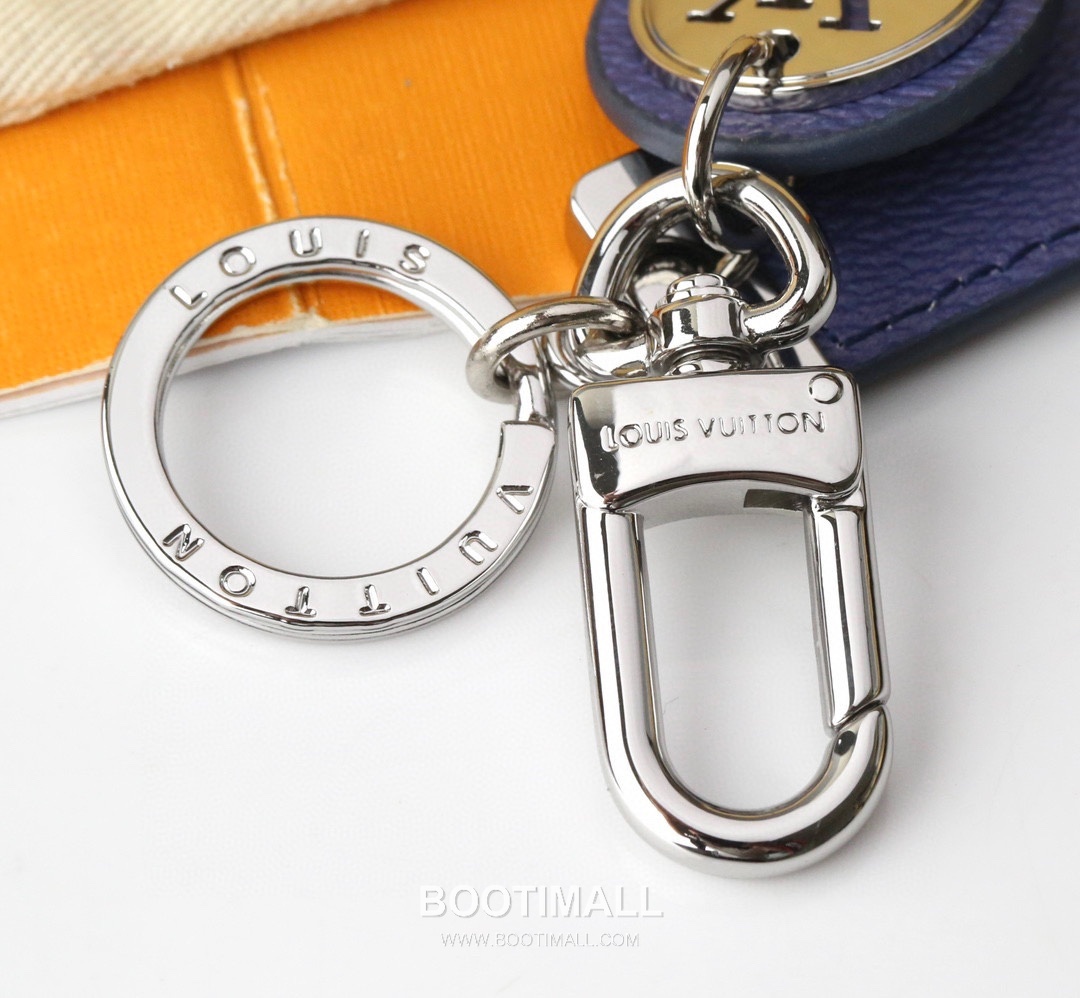 Louis Vuitton Rectangular Tag Logo Cutout Leather White Keyring 루이비통 직사각 태그 로고 컷아웃 가죽 화이트 키링 8