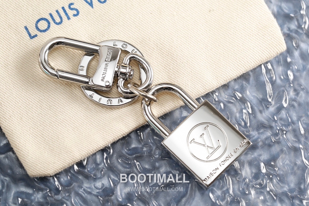 Louis Vuitton Padlock Charm Metal Gold Keyring 루이비통 패드락 참 메탈 골드 키링 5