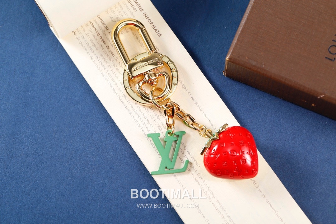 Louis Vuitton Strawberry Logo Charm Metal Red Keyring 루이비통 스트로베리 로고 참 메탈 레드 키링 1