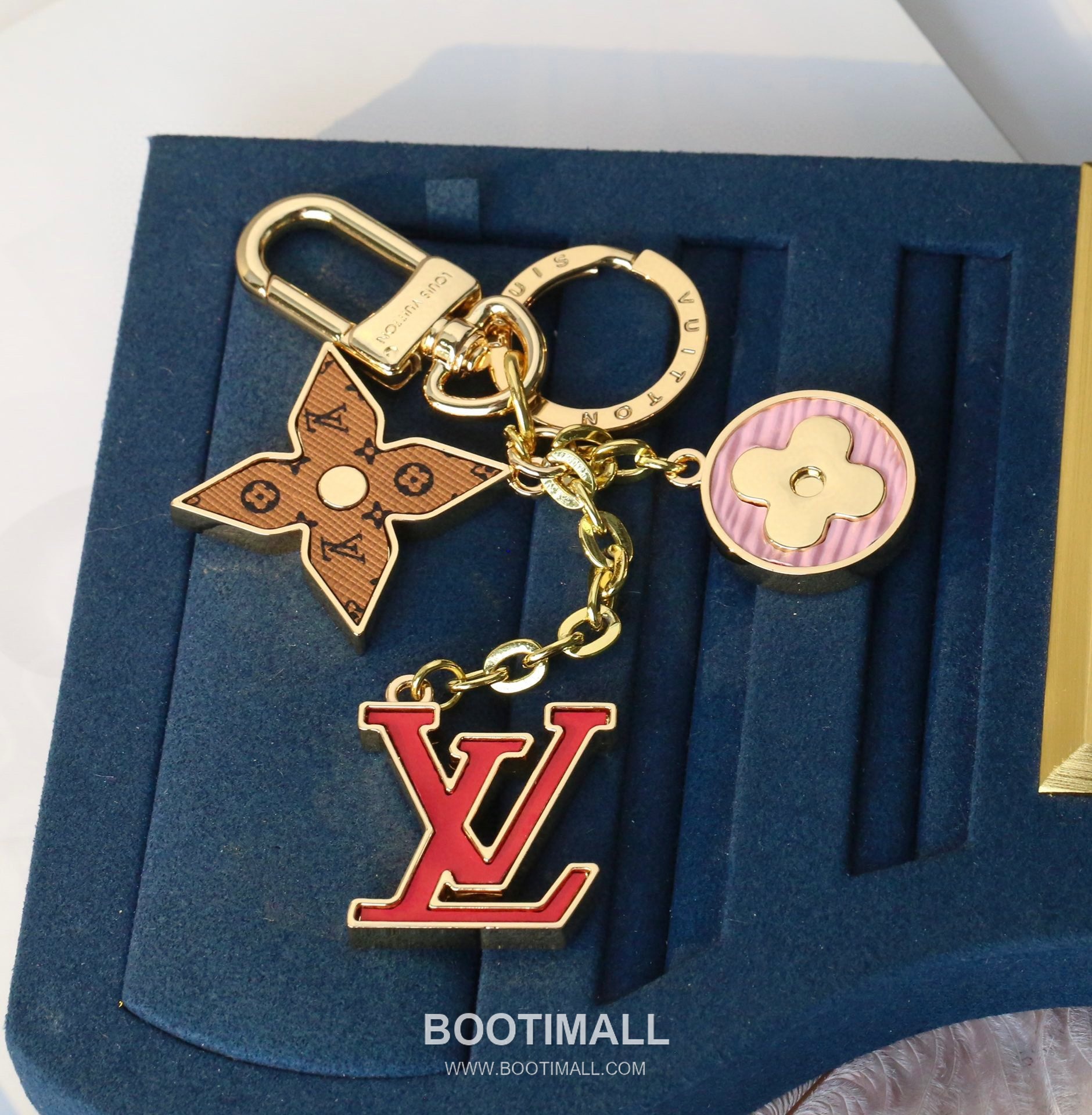 Louis Vuitton Logo Letter Floral Charm Metal Gold Keyring 루이비통 로고 레터 플로럴 참 메탈 골드 키링 9