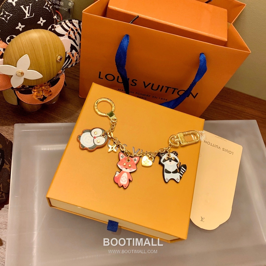 Louis Vuitton Animal Family Charm Leather Keyring 루이비통 애니멀 패밀리 참 가죽 키링 1