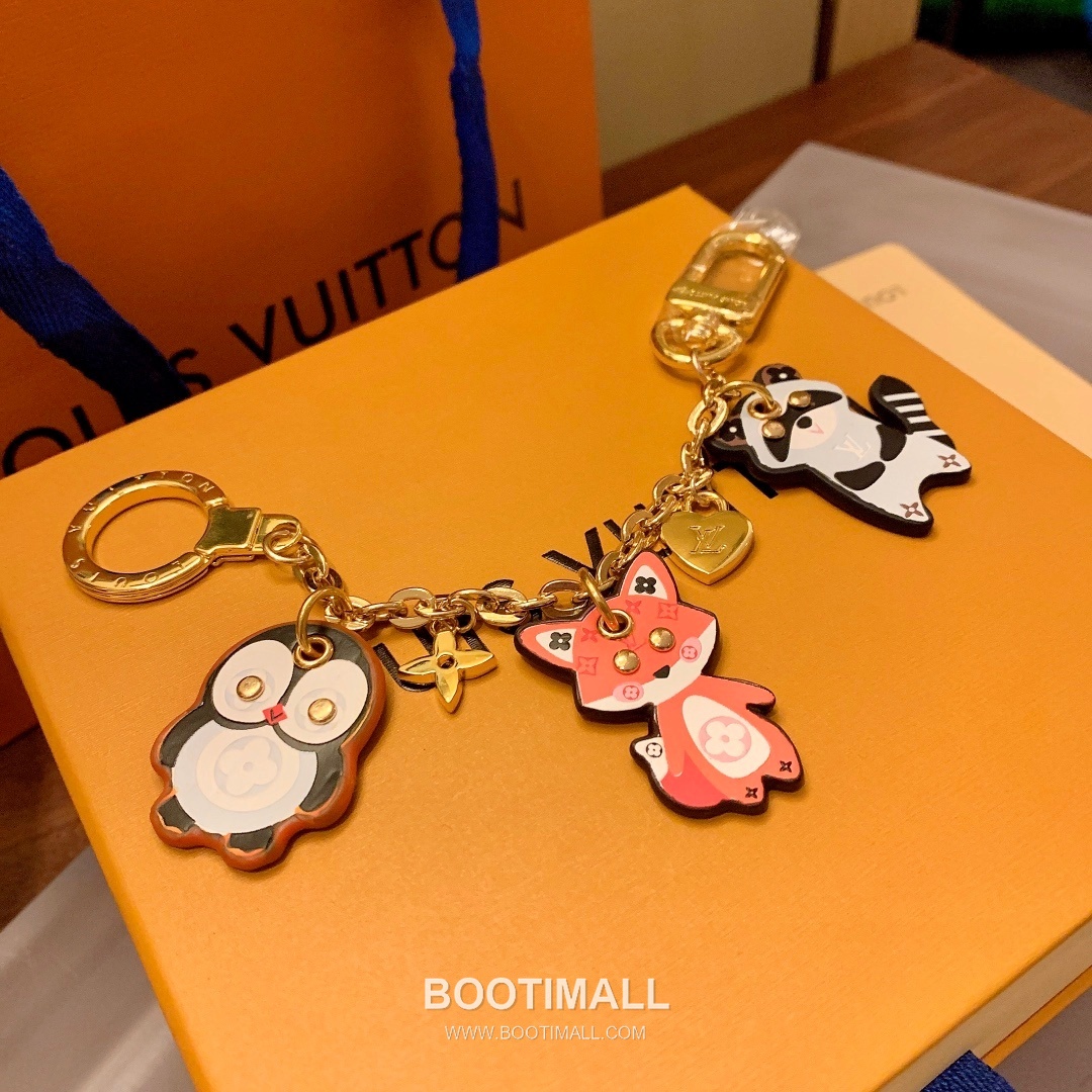 Louis Vuitton Animal Family Charm Leather Keyring 루이비통 애니멀 패밀리 참 가죽 키링 2