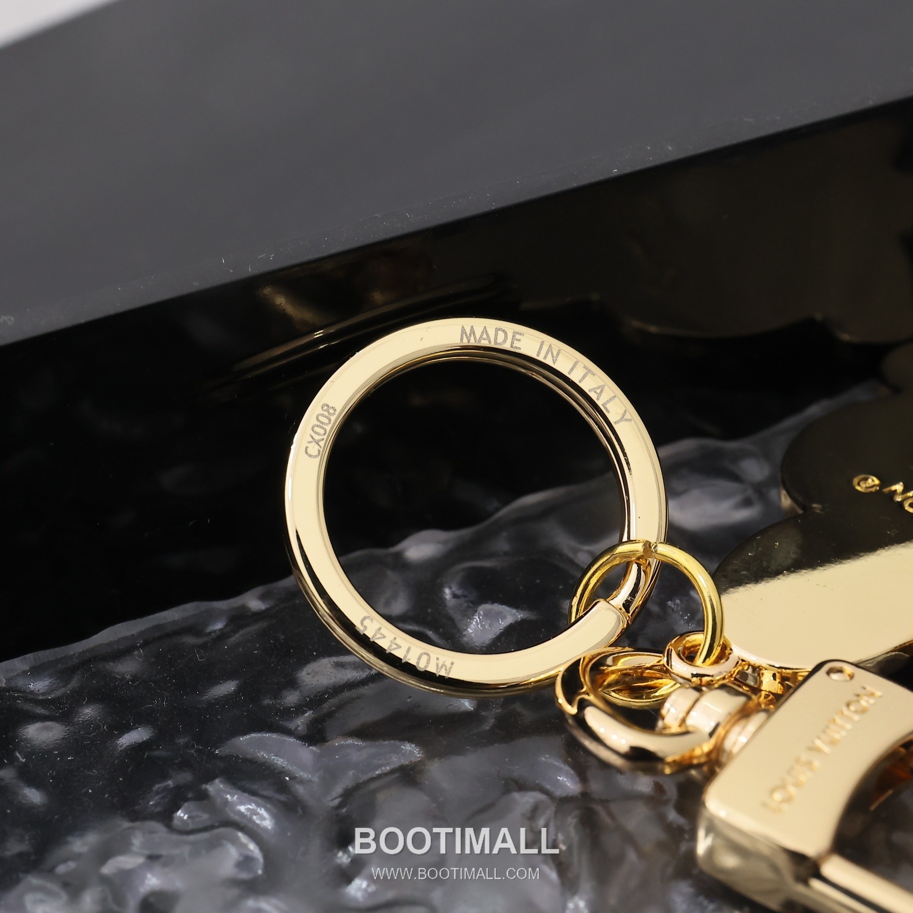 Louis Vuitton Vivienne on the Court Metal Multicolor Keyring 루이비통 비비엔 온 더 코트 메탈 멀티컬러 키링 9