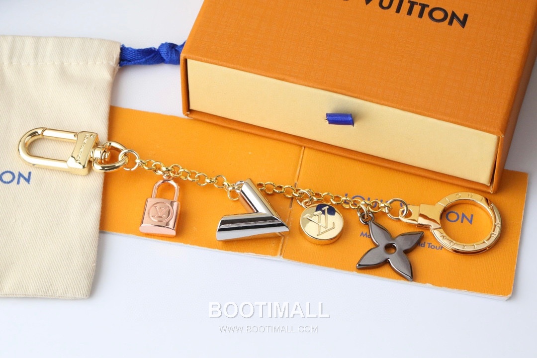 Louis Vuitton Chain Charm Series Metal Gold Keyring 루이비통 체인 참 시리즈 메탈 골드 키링 7