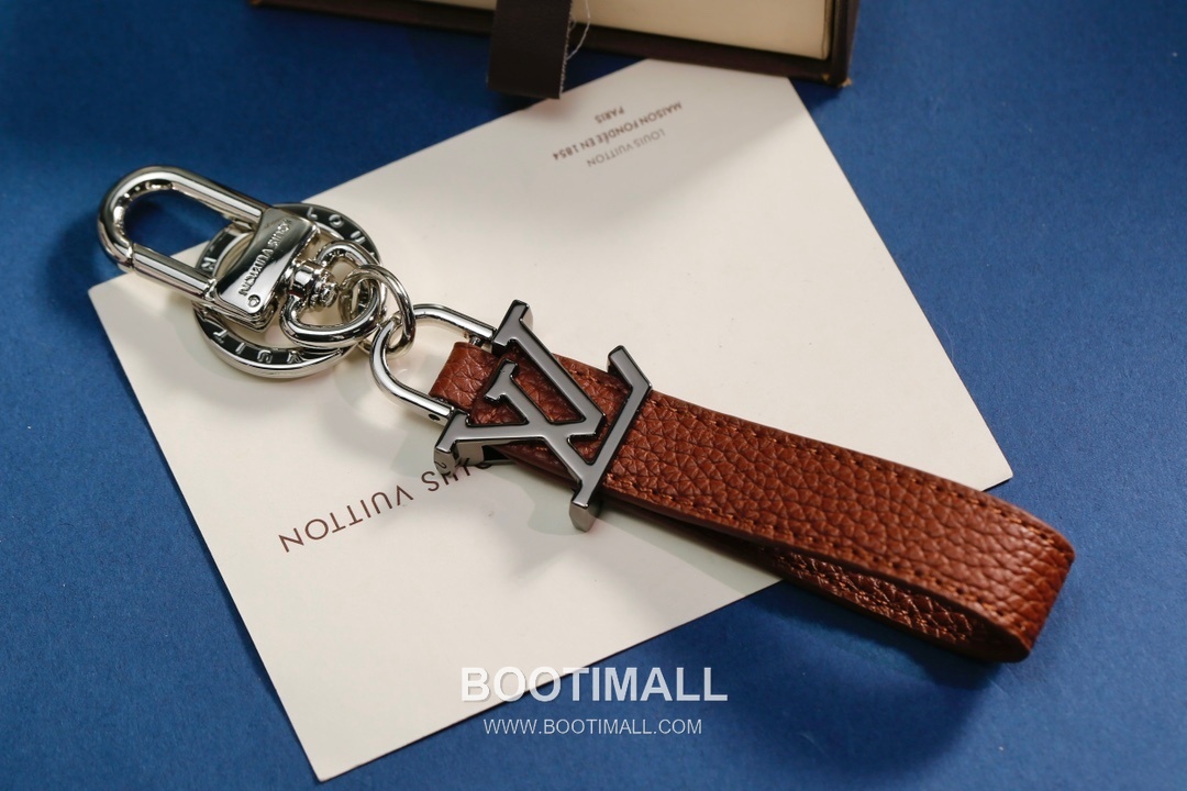 Louis Vuitton Leather Carabiner Silver Keyring 루이비통 레더 카라비너 가죽 실버 키링 3