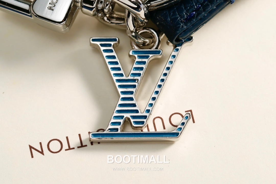 Louis Vuitton Carabiner Charm Metal Silver Keyring 루이비통 카라비너 참 메탈 실버 키링 6