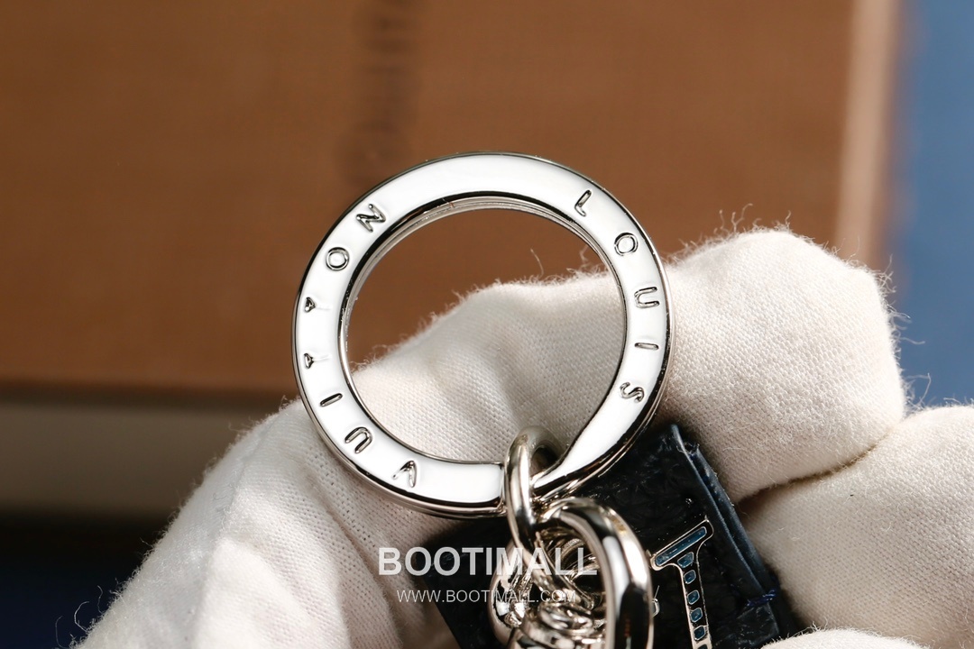 Louis Vuitton Carabiner Charm Metal Silver Keyring 루이비통 카라비너 참 메탈 실버 키링 8