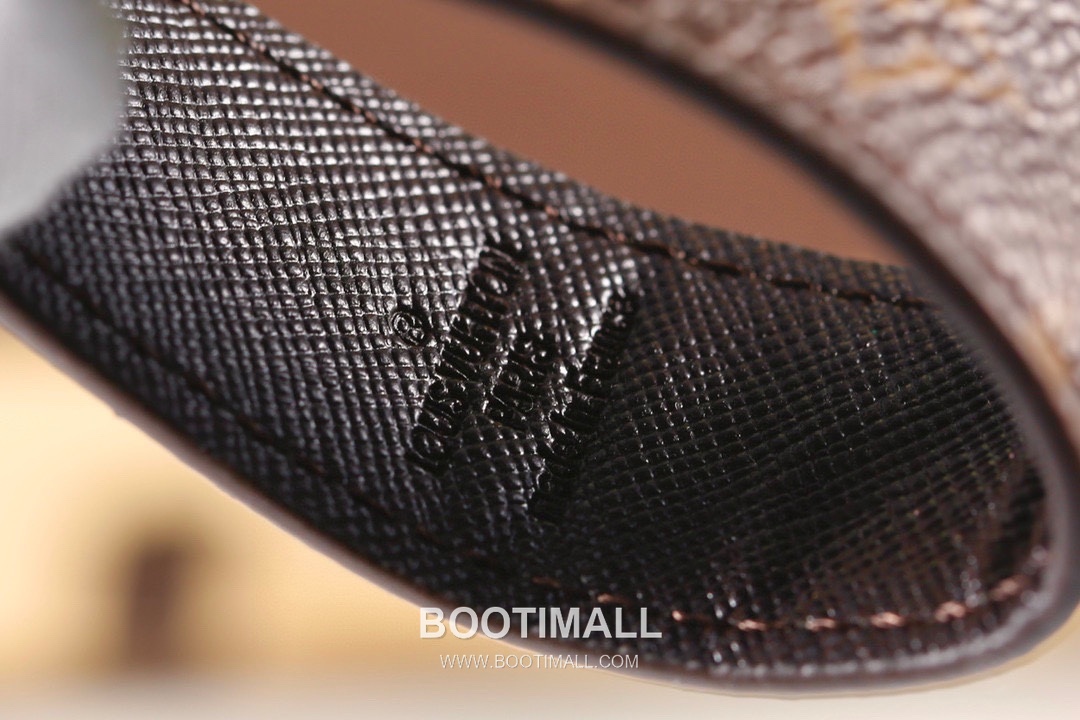 Louis Vuitton Circle Logo Monogram Leather Charm Canvas White Keyring 루이비통 서클 로고 모노그램 레더 참 캔버스 화이트 키링 5