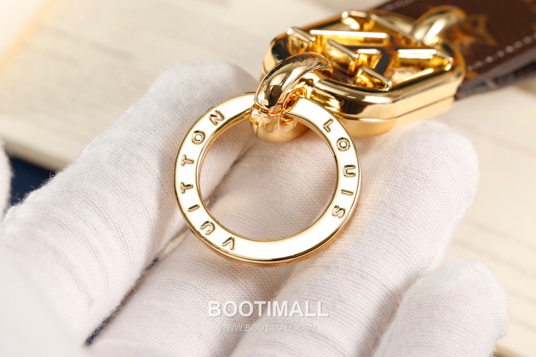 Louis Vuitton Circle Logo Monogram Leather Charm Canvas White Keyring 루이비통 서클 로고 모노그램 레더 참 캔버스 화이트 키링 7